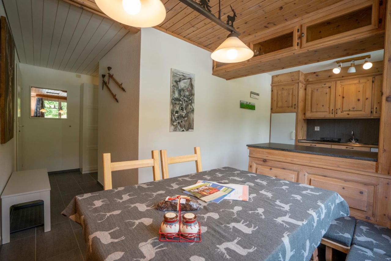 Aaa Chalet Allegra Rojo With Mountain View Scuol Extérieur photo
