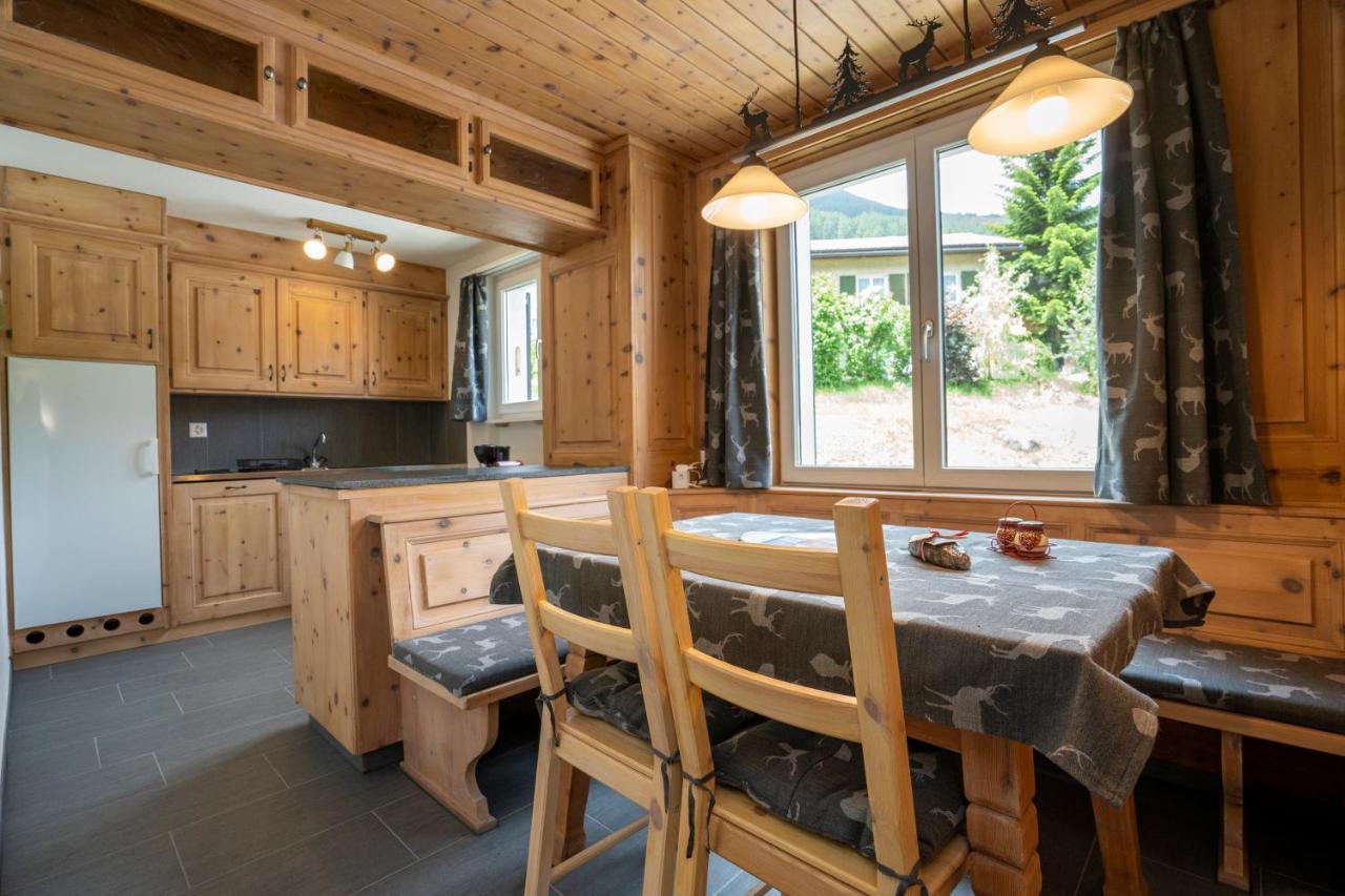 Aaa Chalet Allegra Rojo With Mountain View Scuol Extérieur photo